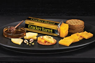 CRACKER BARREL Sharp Cheddar Pairing Tray