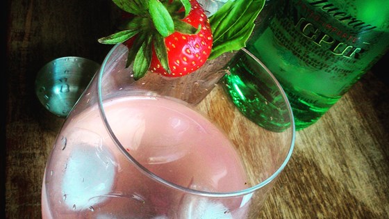 Strawberry-Gin Cocktail