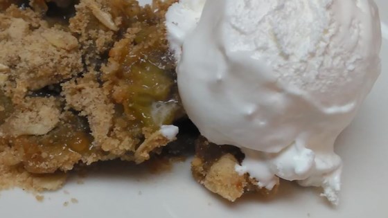 Easy Rhubarb Crisp