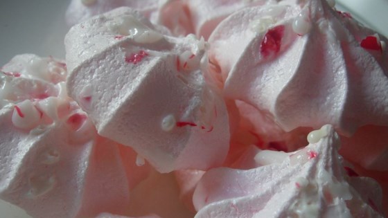 Peppermint Meringue Cookies