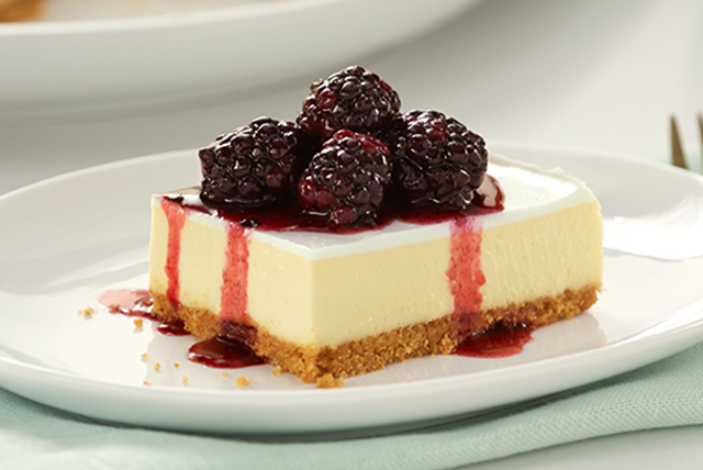 PHILADELPHIA New York-Style Sour Cream-Topped Cheesecake