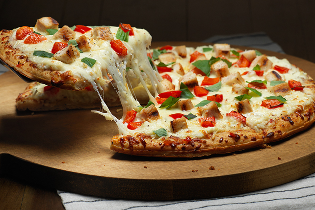 Grilled White Chicken Pizza