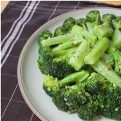 Easy Broccoli Salad