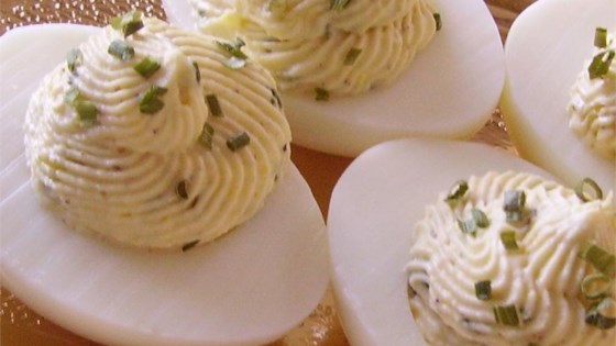 Easter Spicy Deviled Eggs 