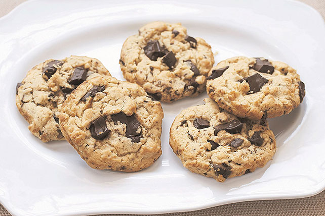 Peanut Butter, Oatmeal & Chocolate Chunk Cookies