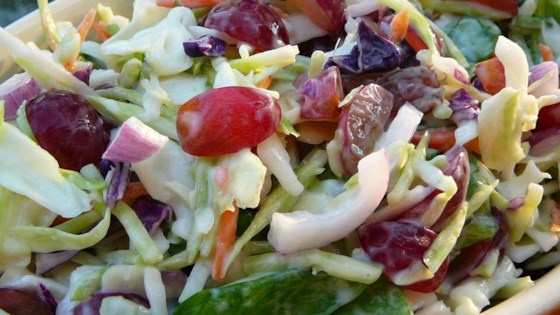 Coleslaw With Grapes and Spinach