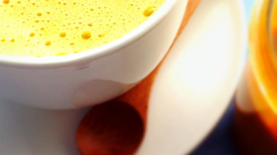 Haldi Ka Doodh (Hot Turmeric Milk)