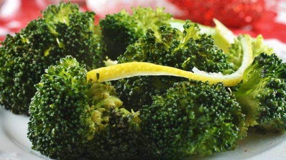 Broccoli with Lemon Butter Sauce