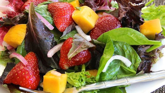 Strawberry-Mango Mesclun Salad